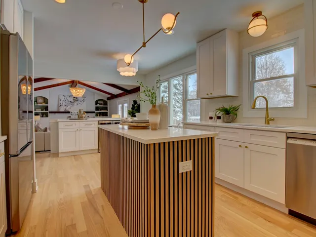 $799,900 | 6225 Western Avenue, Willowbrook, IL 60527