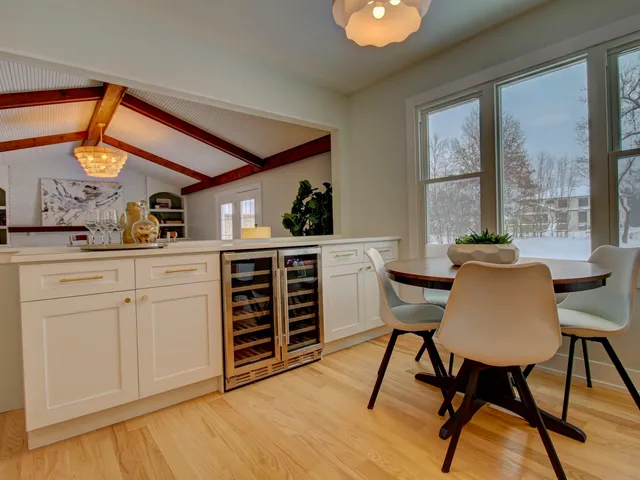 $799,900 | 6225 Western Avenue, Willowbrook, IL 60527