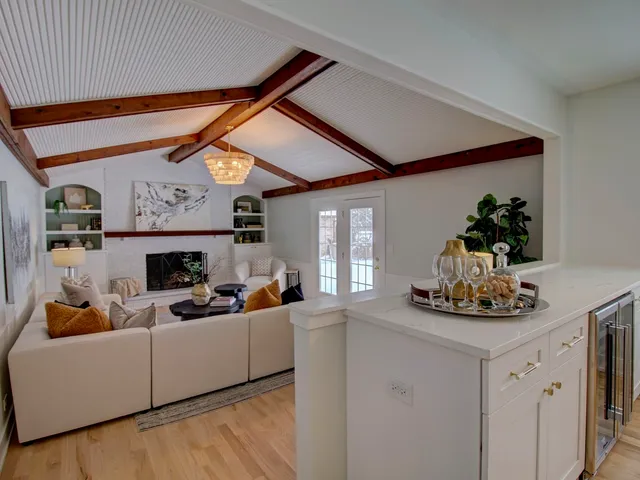 $799,900 | 6225 Western Avenue, Willowbrook, IL 60527