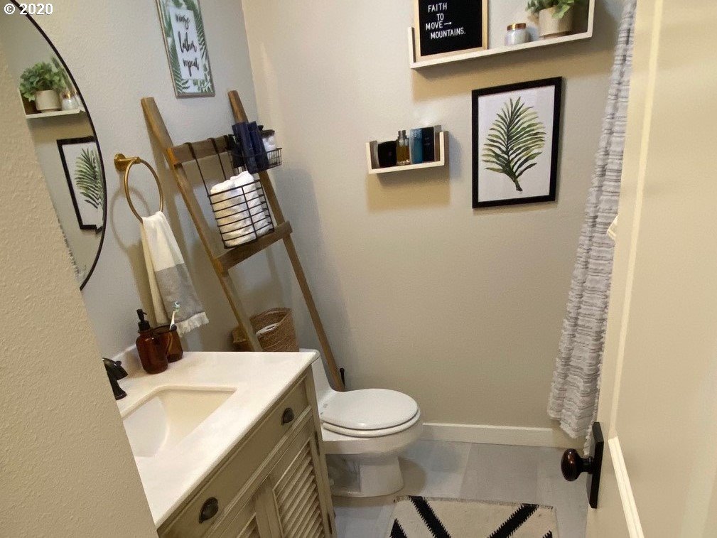 12616 Northwest Barnes Road, Unit 1 Portland, OR 97229 - Photo 12 of 32 Gallery Image 12