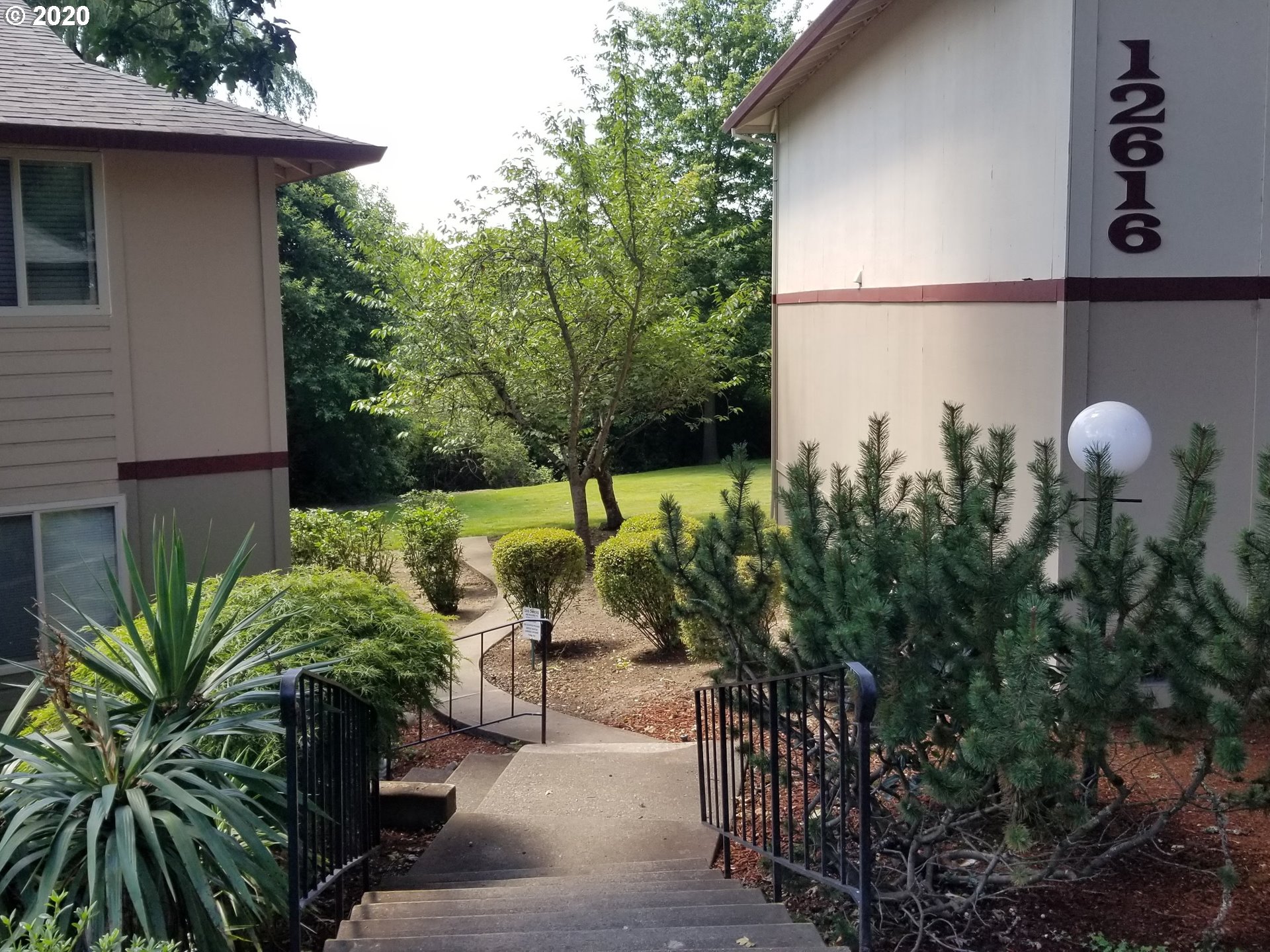 12616 Northwest Barnes Road, Unit 1 Portland, OR 97229 - Photo 21 of 32 Gallery Image 21