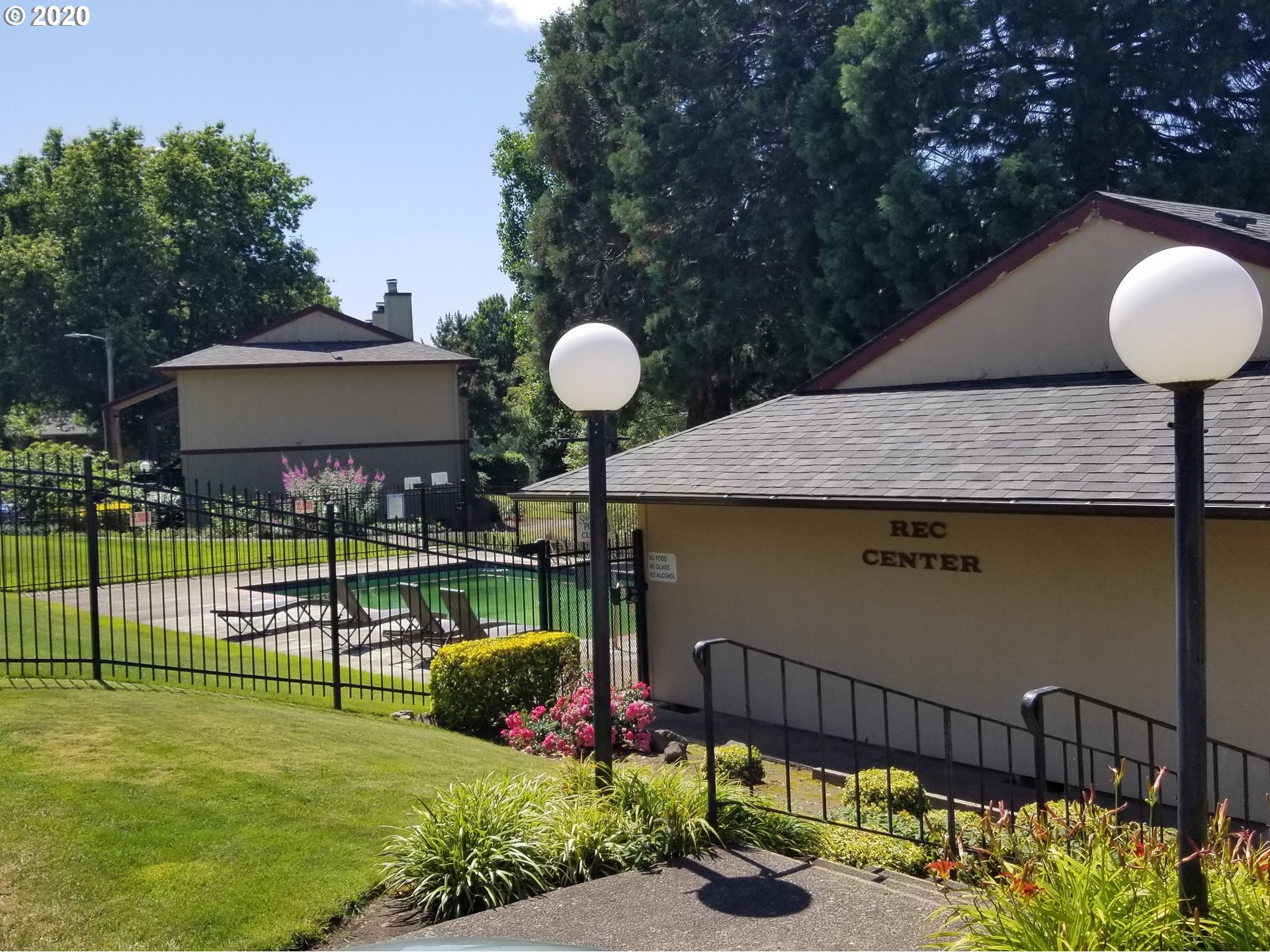 12616 Northwest Barnes Road, Unit 1 Portland, OR 97229 - Photo 30 of 32 Gallery Image 30