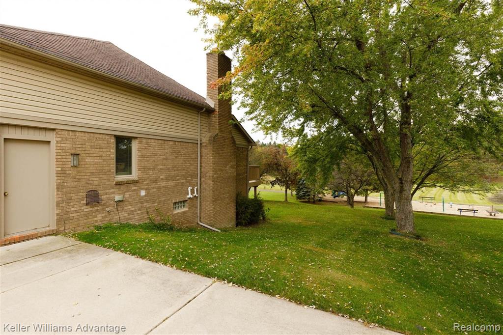 25325 Rutledge Crossing Farmington Hills, MI 48335 - Photo 45 of 56