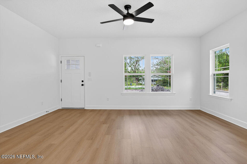 18 Bitterroot Avenue Middleburg, FL 32068 - Photo 6 of 27 8330NW188AVESTAKEFL-18