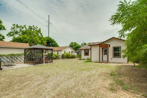 $2,300 | 4615 Ribbecke Avenue, Austin, TX 78721