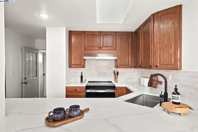 $1,298,000 | 121 Beachview Avenue, Pacifica, CA 94044