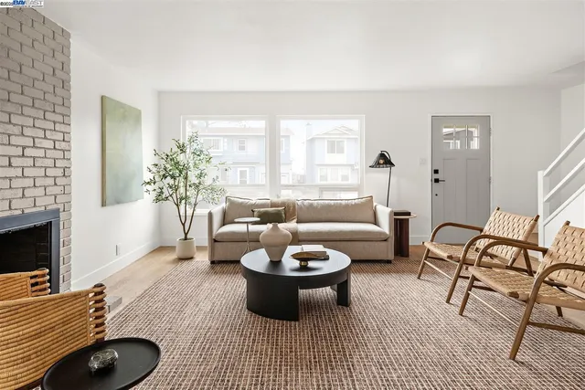 $1,298,000 | 121 Beachview Avenue, Pacifica, CA 94044