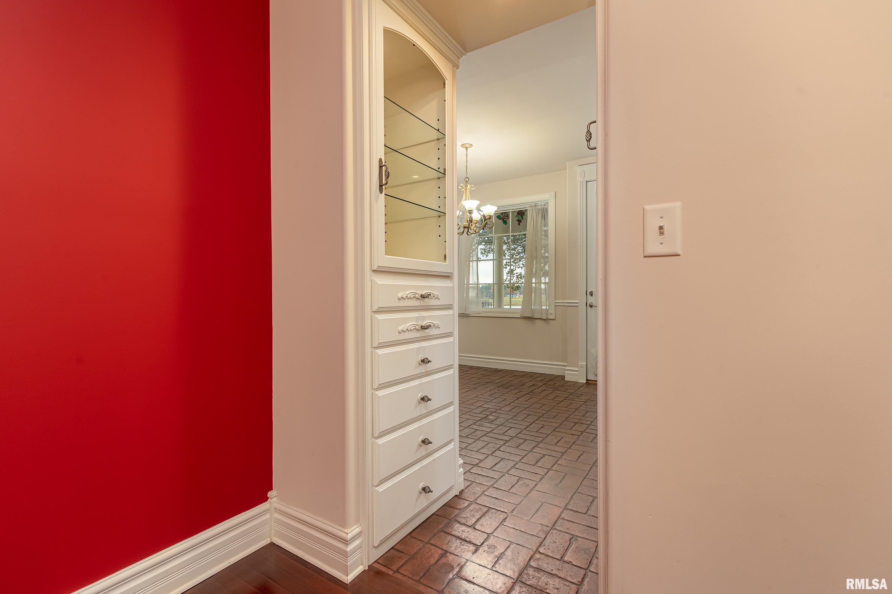 305 Twin Lakes Road Carterville, IL 62918 - Photo 16 of 45 Gallery Image 16