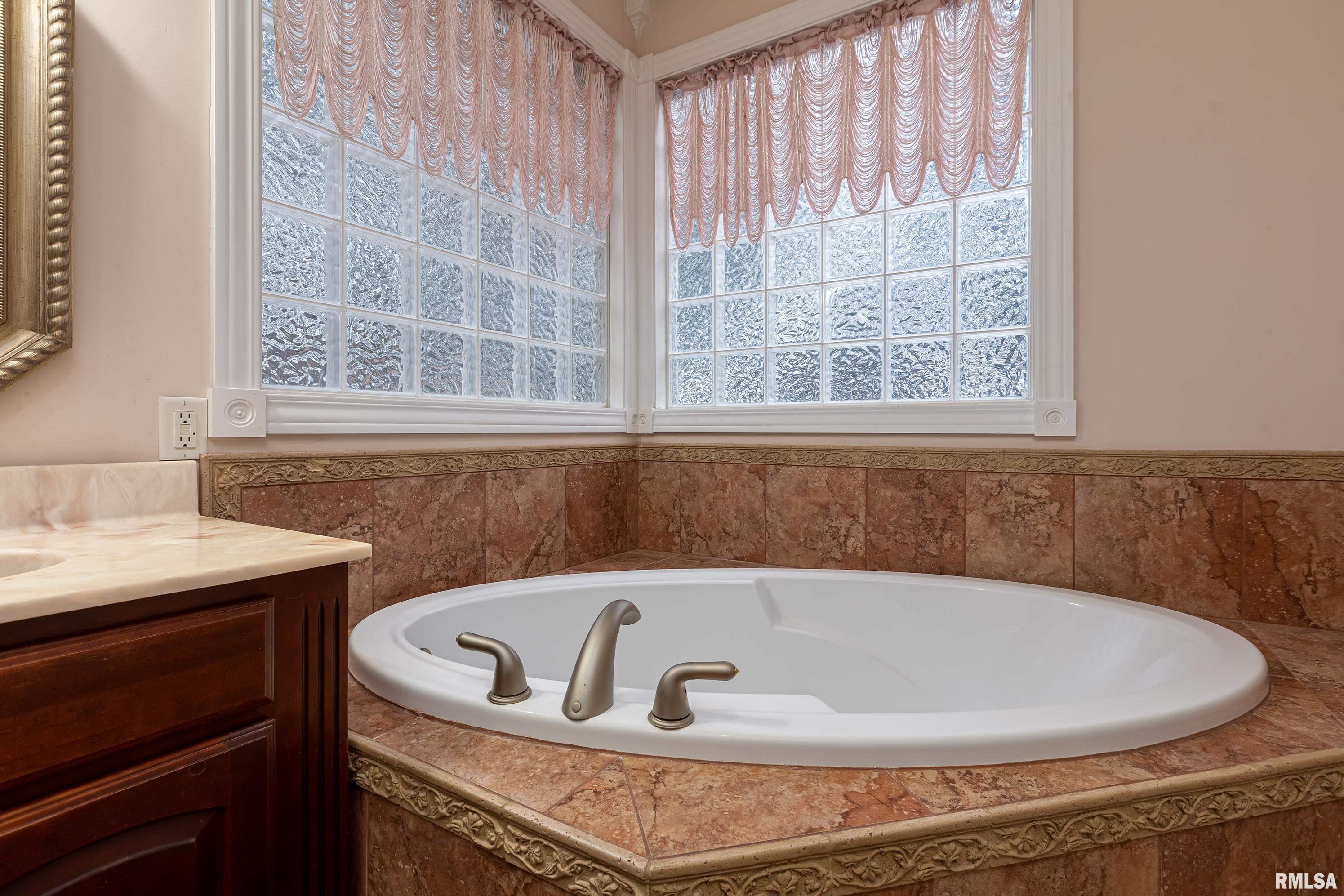 305 Twin Lakes Road Carterville, IL 62918 - Photo 25 of 45 Gallery Image 25