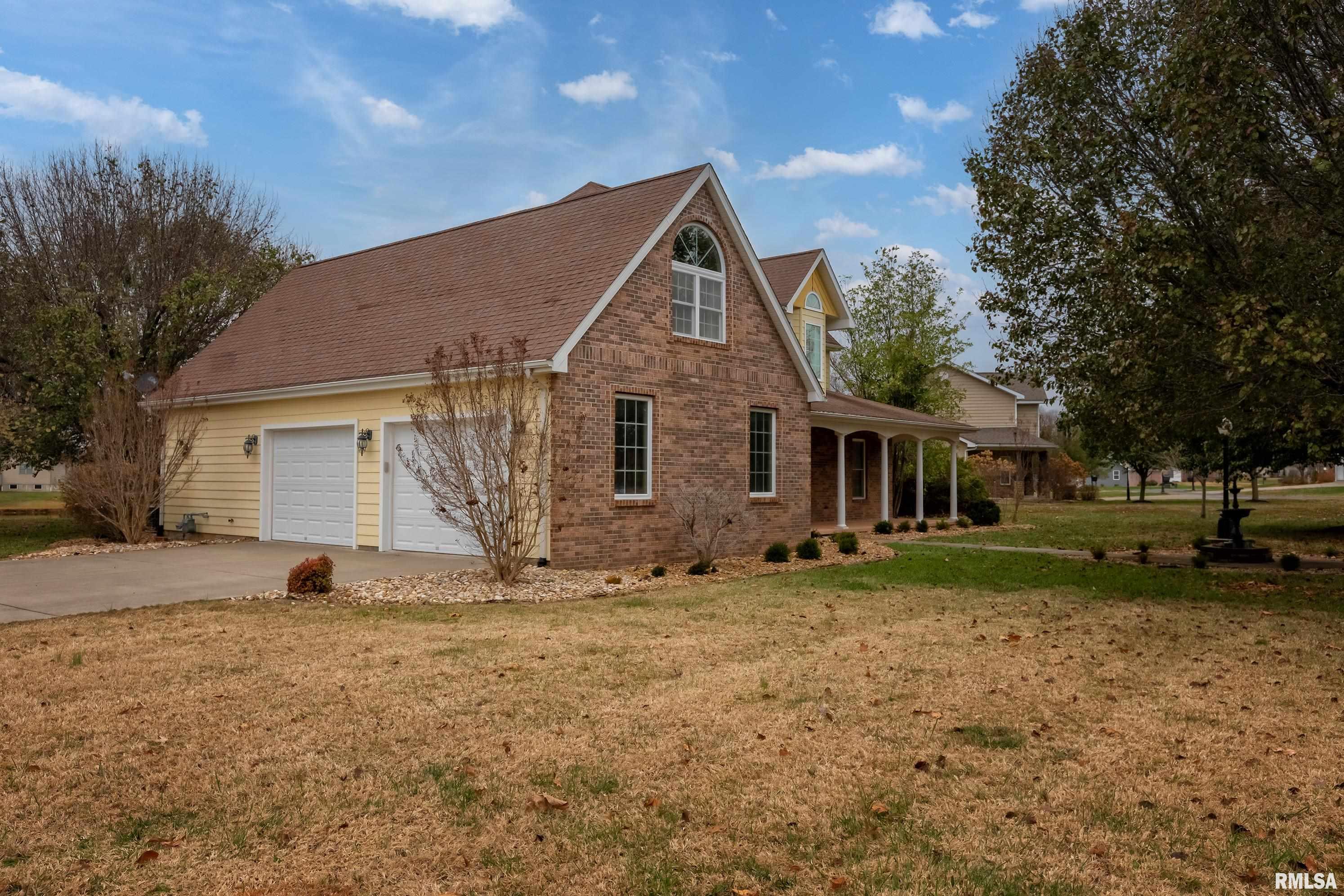 305 Twin Lakes Road Carterville, IL 62918 - Photo 3 of 45 Gallery Image 3