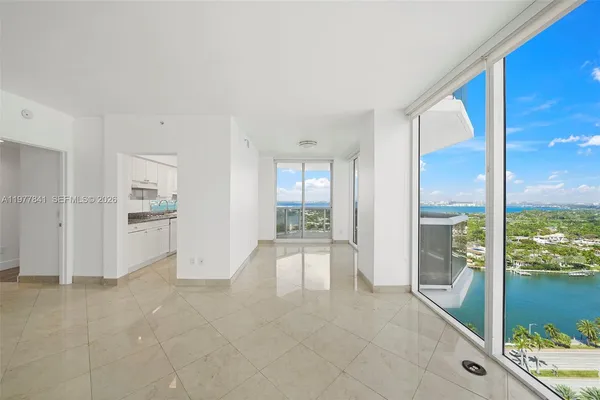 $7,900 | 4775 Collins Avenue, Unit 2507, Miami Beach, FL 33140