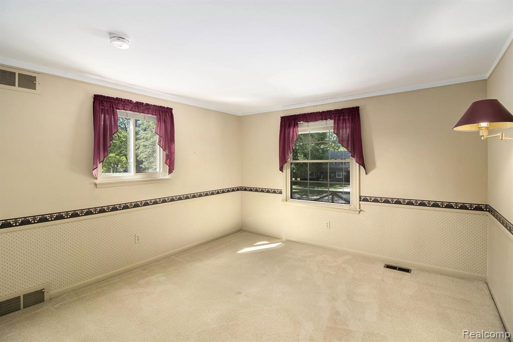 18666 Levan Road Livonia, MI 48152 - Photo 25 of 34