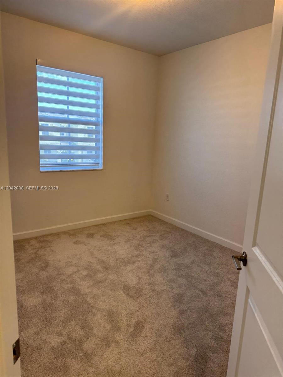 2444 Southeast 29th Street Homestead, FL 33035 - Photo 4 of 14