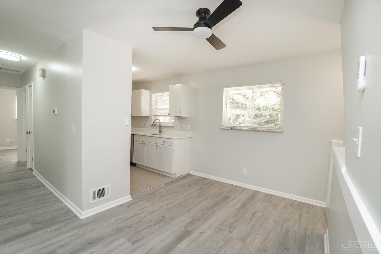 6851 Rutherford Court Cincinnati, OH 45239 - Photo 11 of 47 Gallery Image 11