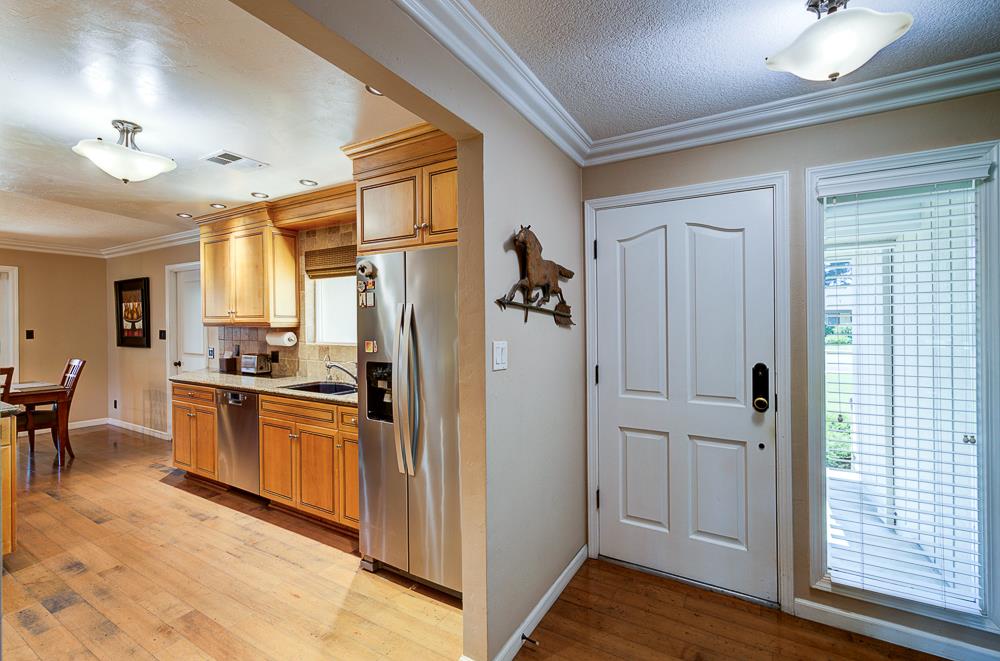 824 West Herbert Avenue Reedley, CA 93654 - Photo 7 of 42 Gallery Image 7