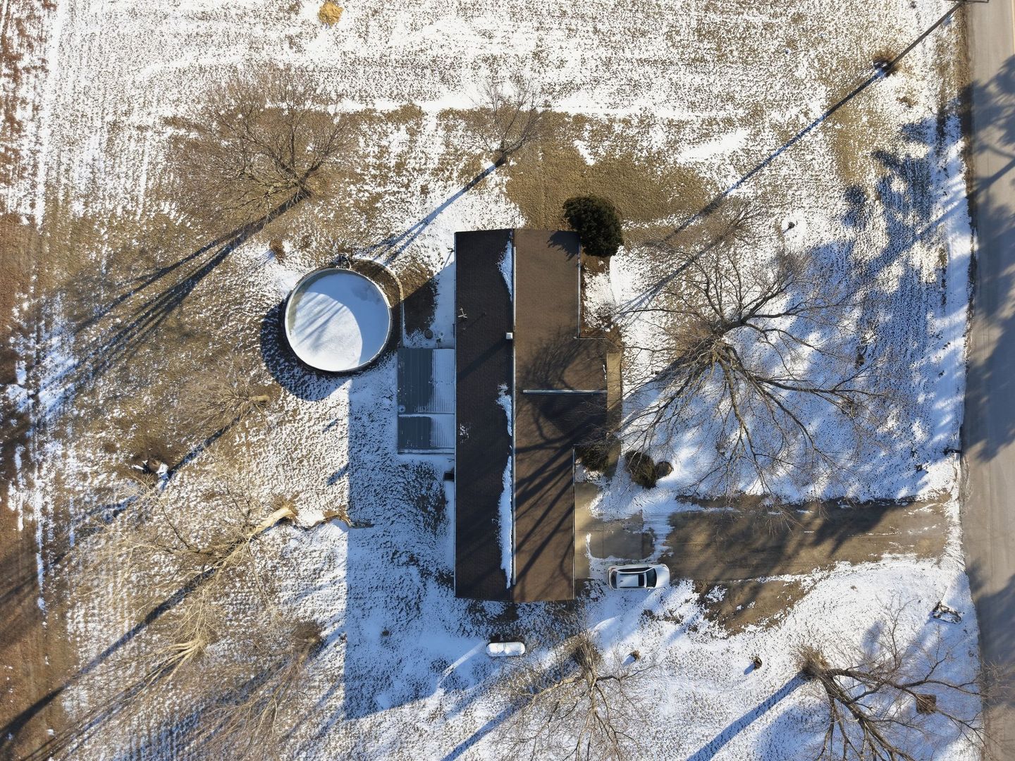 9807 North Leaf River Road Leaf River, IL 61047 - Photo 32 of 38 a view of outdoor space