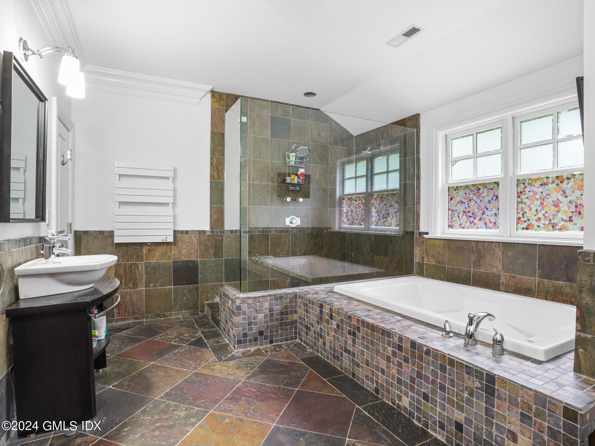 16 Laddins Rock Road Old Greenwich, CT 06870 - Photo 15 of 23 36-web-or-mls-16-laddins-rock-rd
