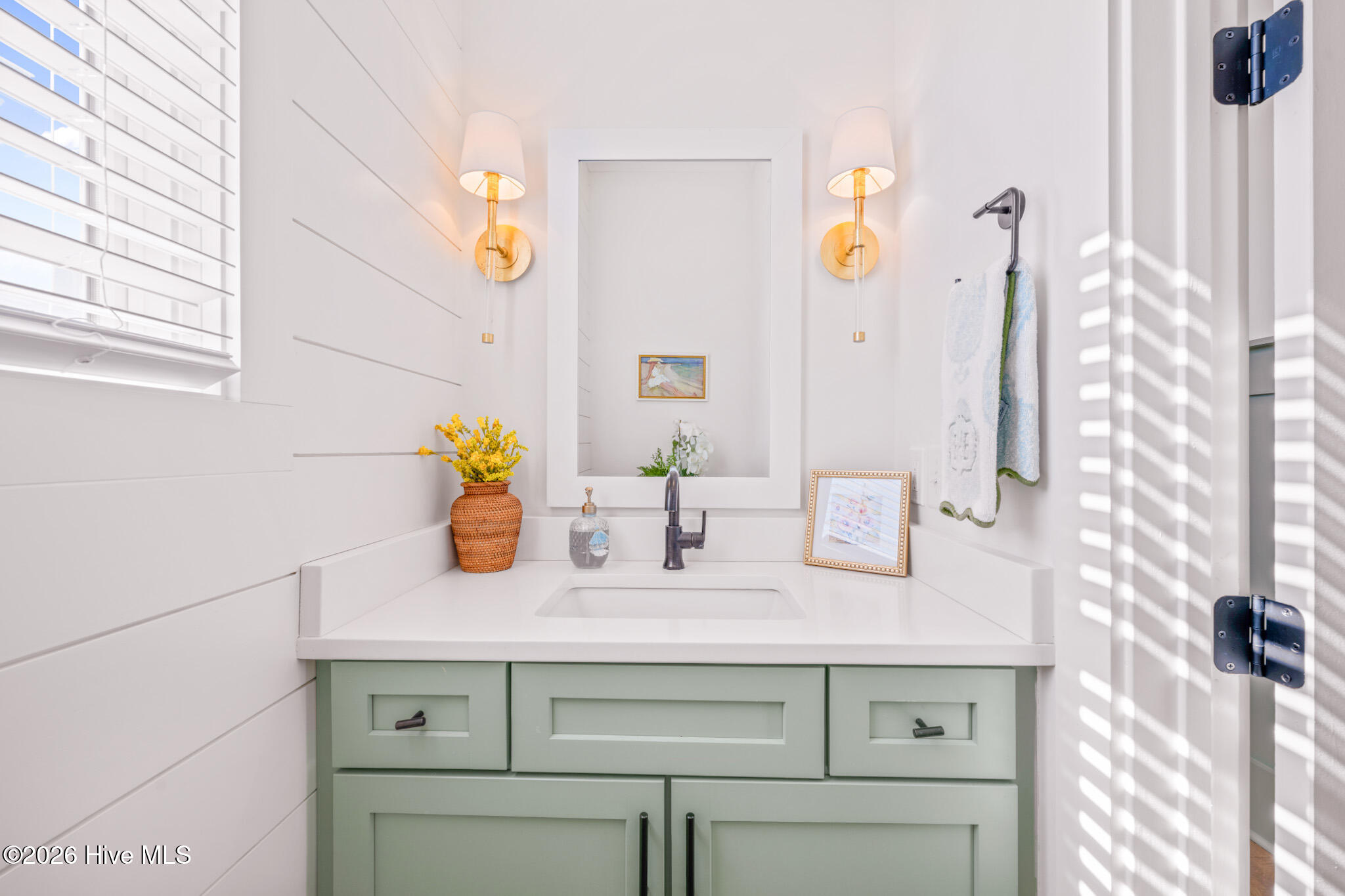 72 Boathouse Road Oriental, NC 28571 - Photo 19 of 40 Powder Room