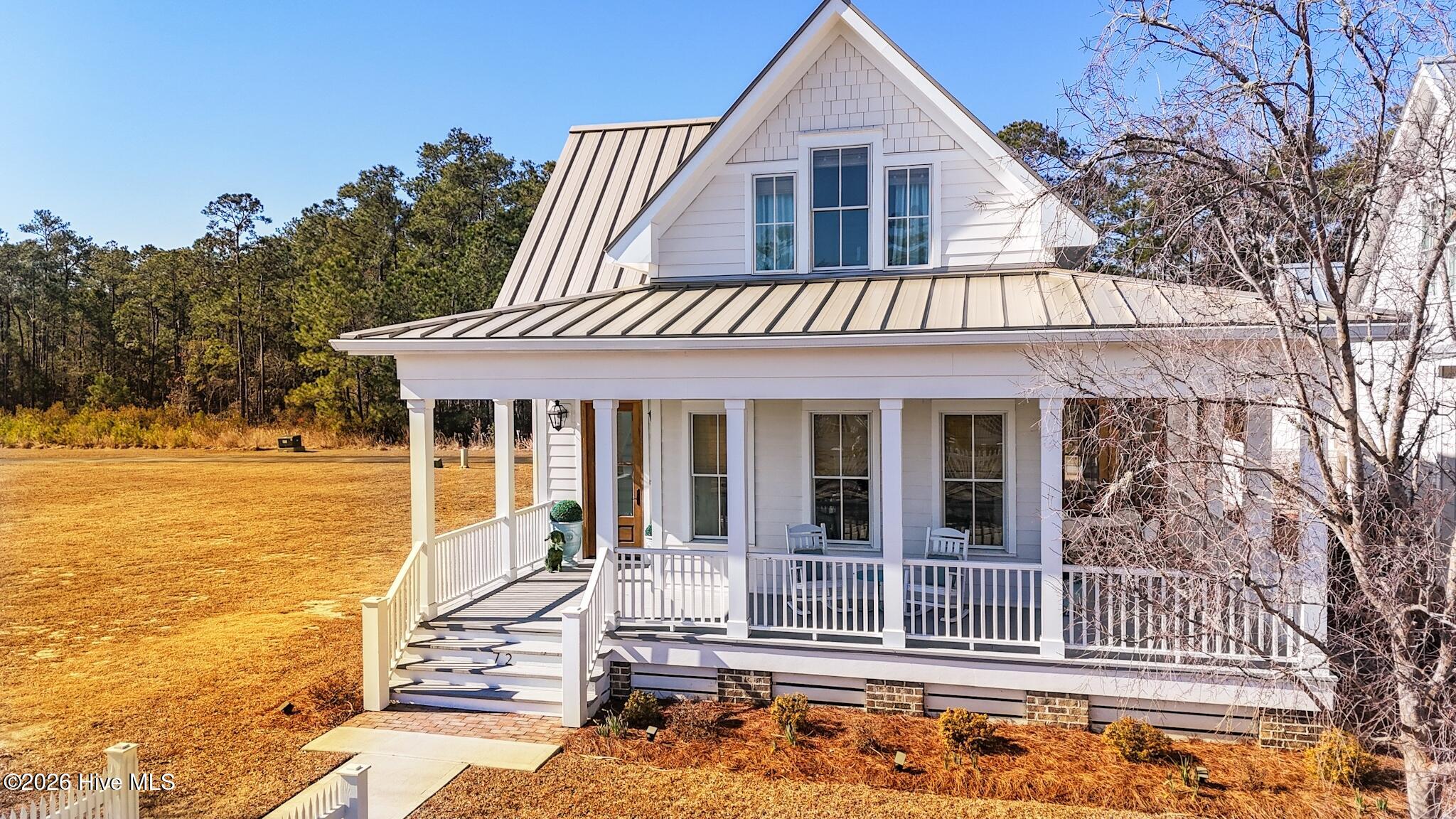 72 Boathouse Road Oriental, NC 28571 - Photo 2 of 40 Front Exterior 001