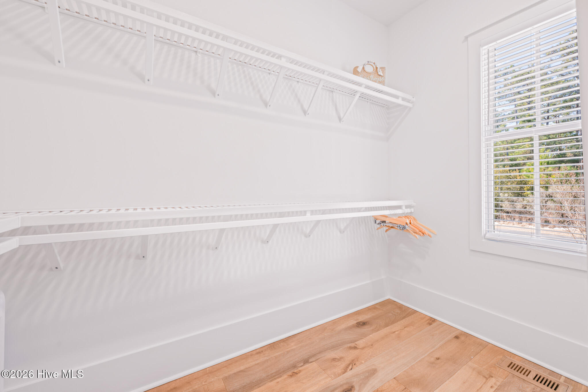 72 Boathouse Road Oriental, NC 28571 - Photo 22 of 40 Primary Closet