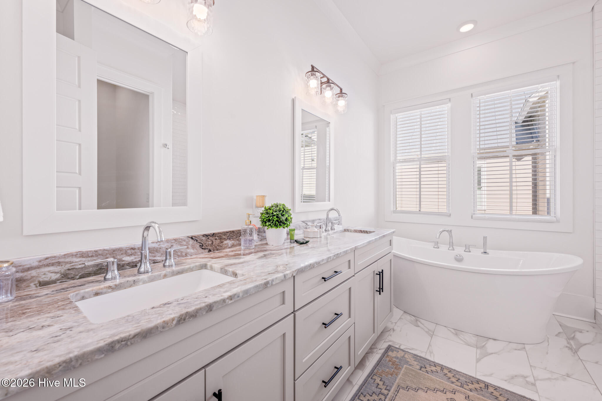 72 Boathouse Road Oriental, NC 28571 - Photo 24 of 40 Primary Bathroom