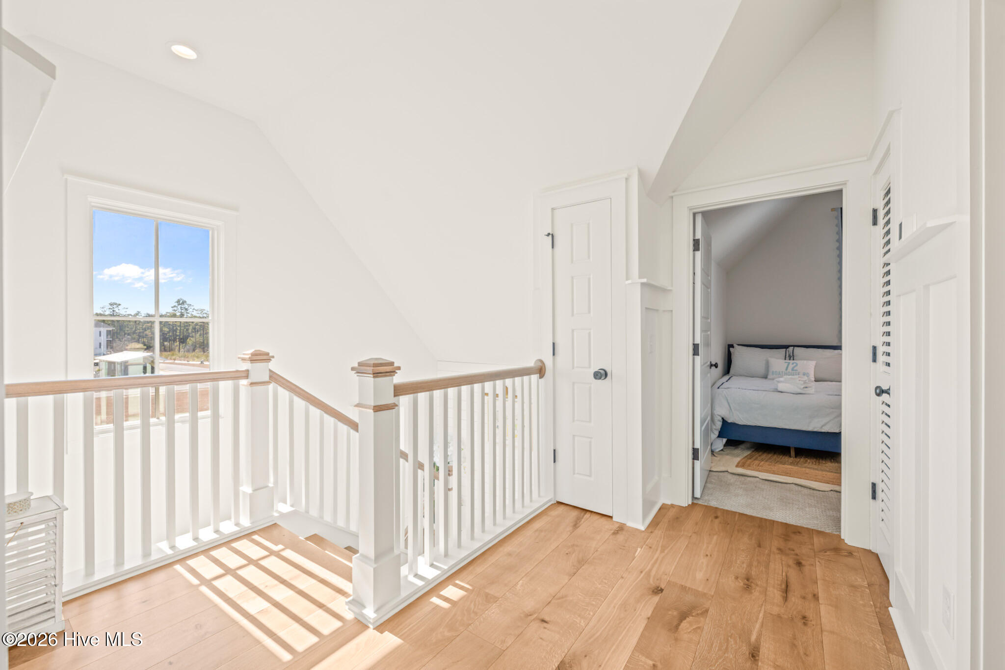 72 Boathouse Road Oriental, NC 28571 - Photo 28 of 40 Upstairs Hall