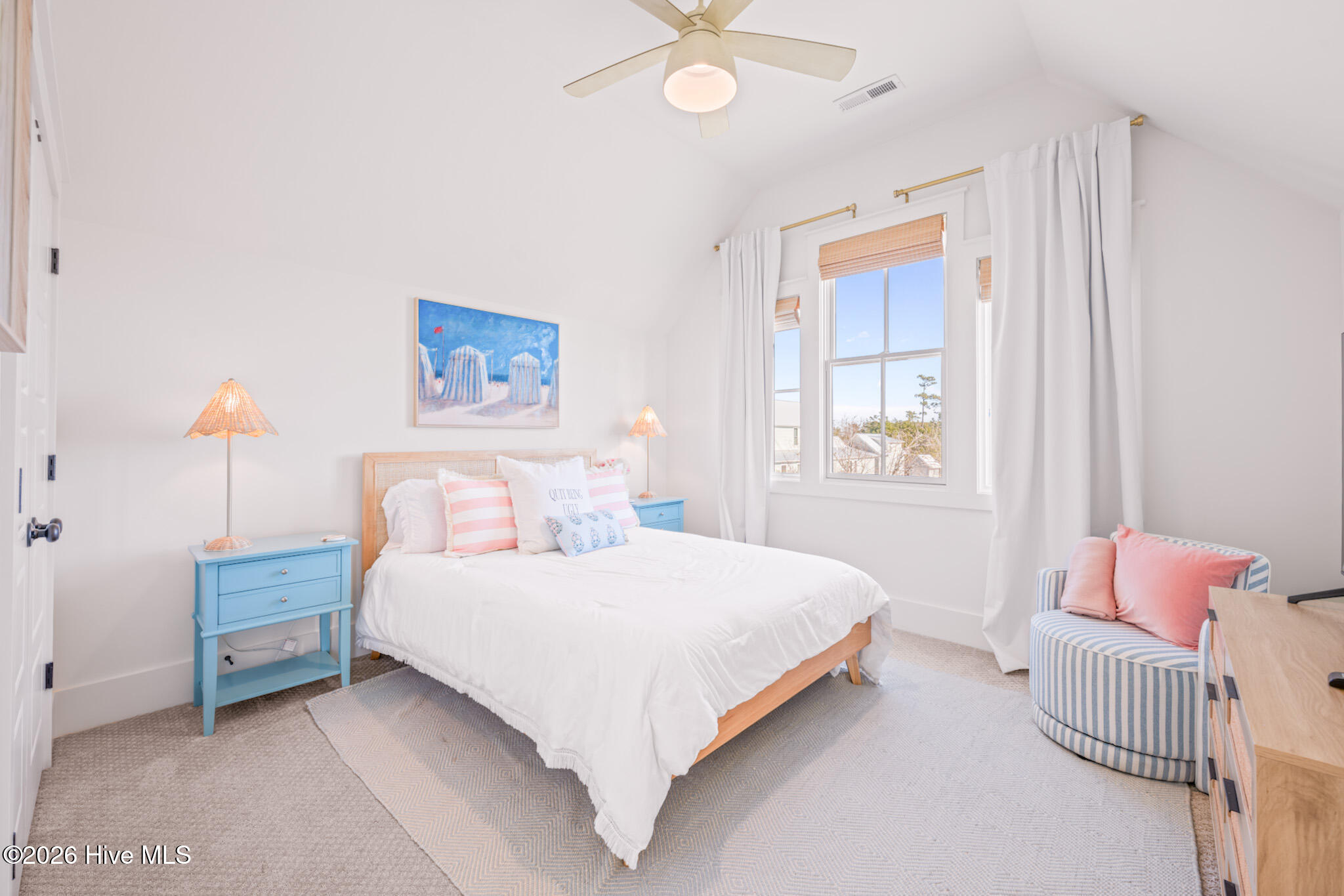 72 Boathouse Road Oriental, NC 28571 - Photo 29 of 40 Front Guest Room 01