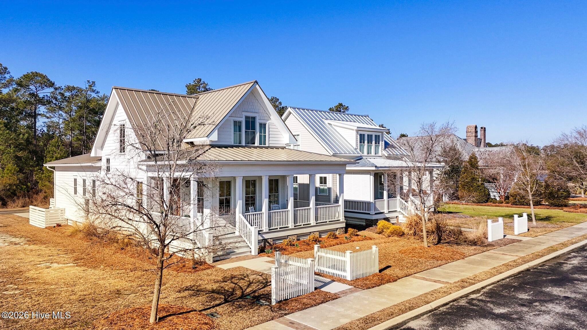 72 Boathouse Road Oriental, NC 28571 - Photo 3 of 40 Front Exterior 003