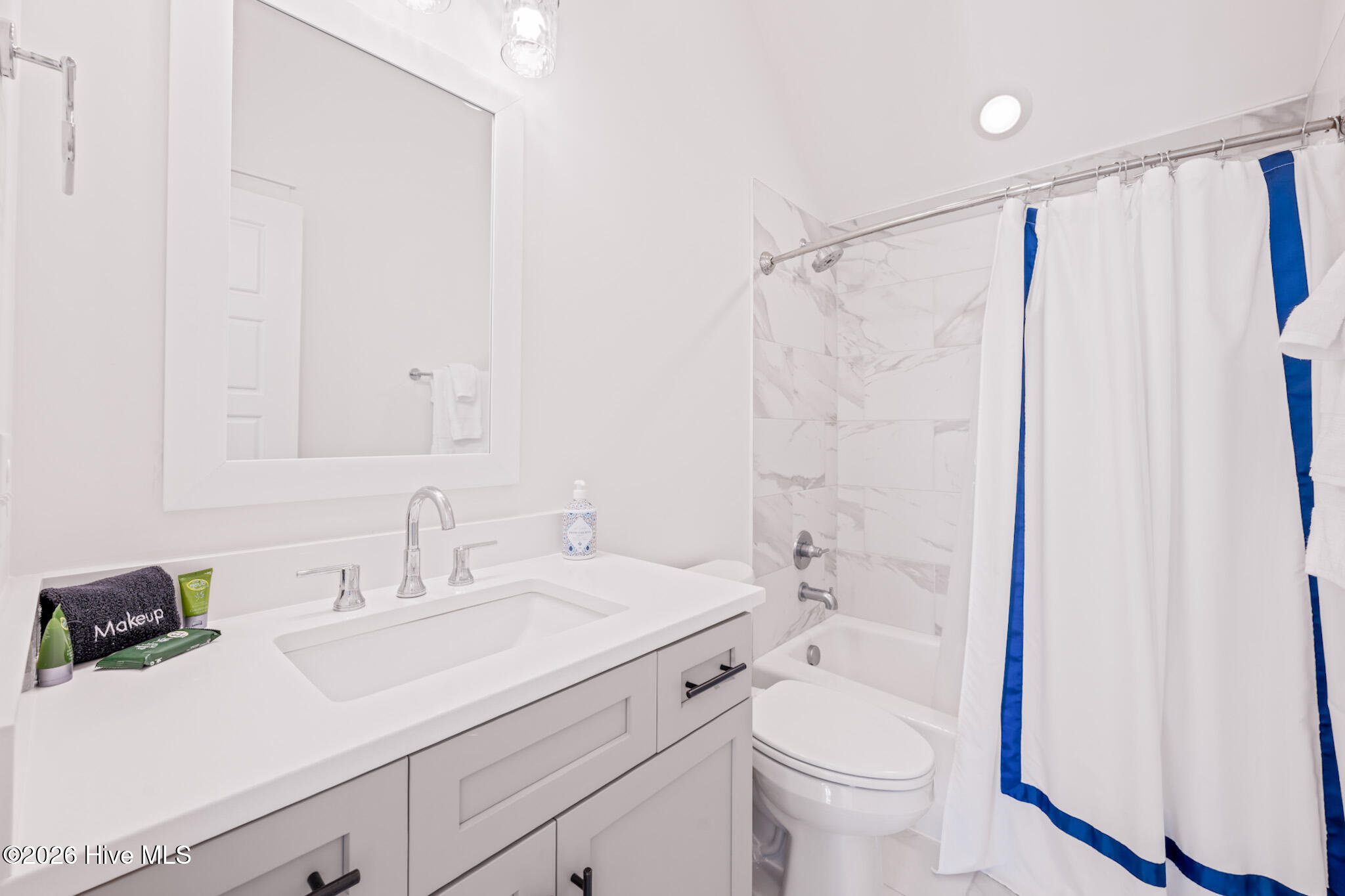 72 Boathouse Road Oriental, NC 28571 - Photo 32 of 40 Guest Bathroom