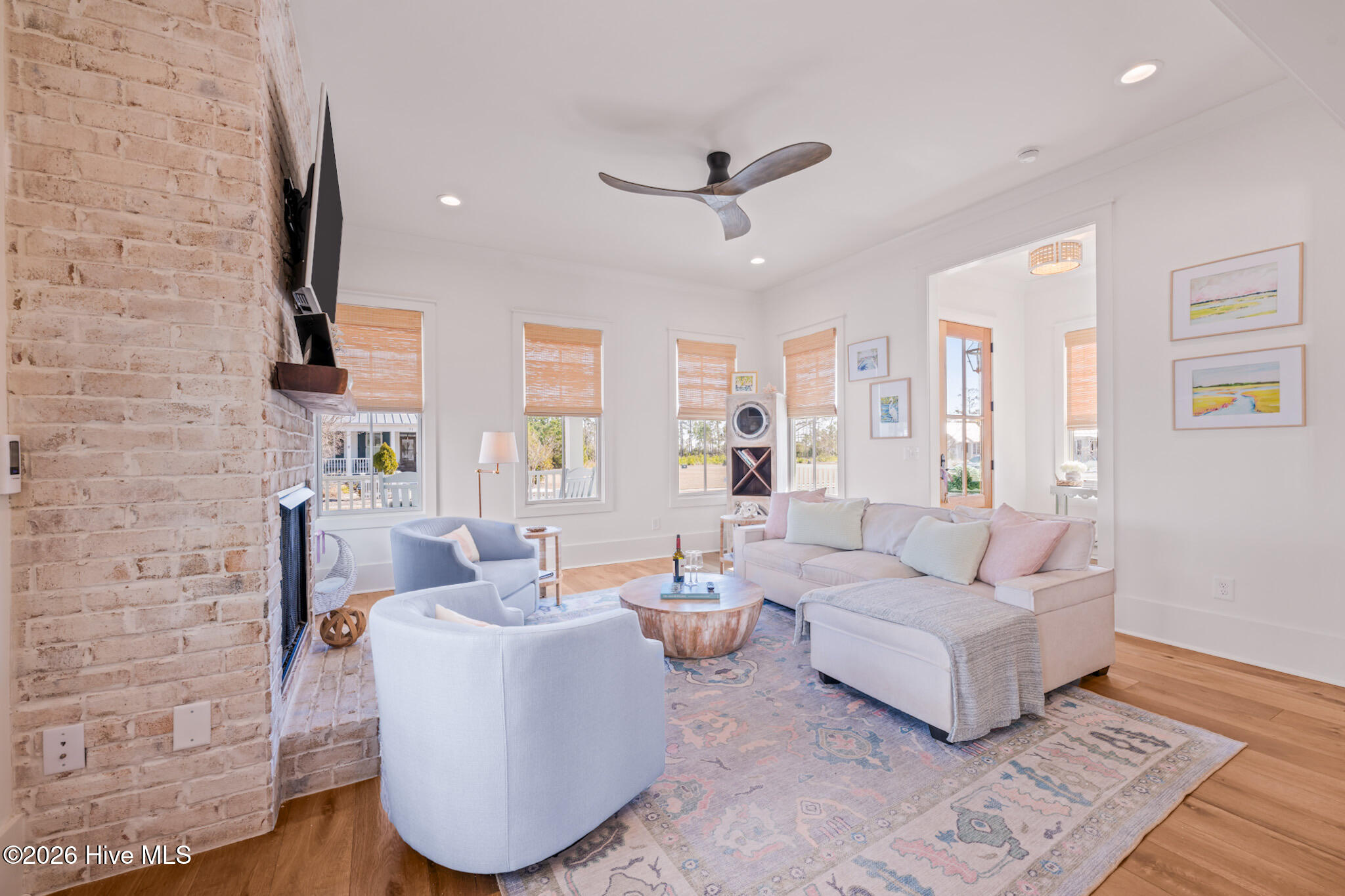 72 Boathouse Road Oriental, NC 28571 - Photo 9 of 40 Living Room 02