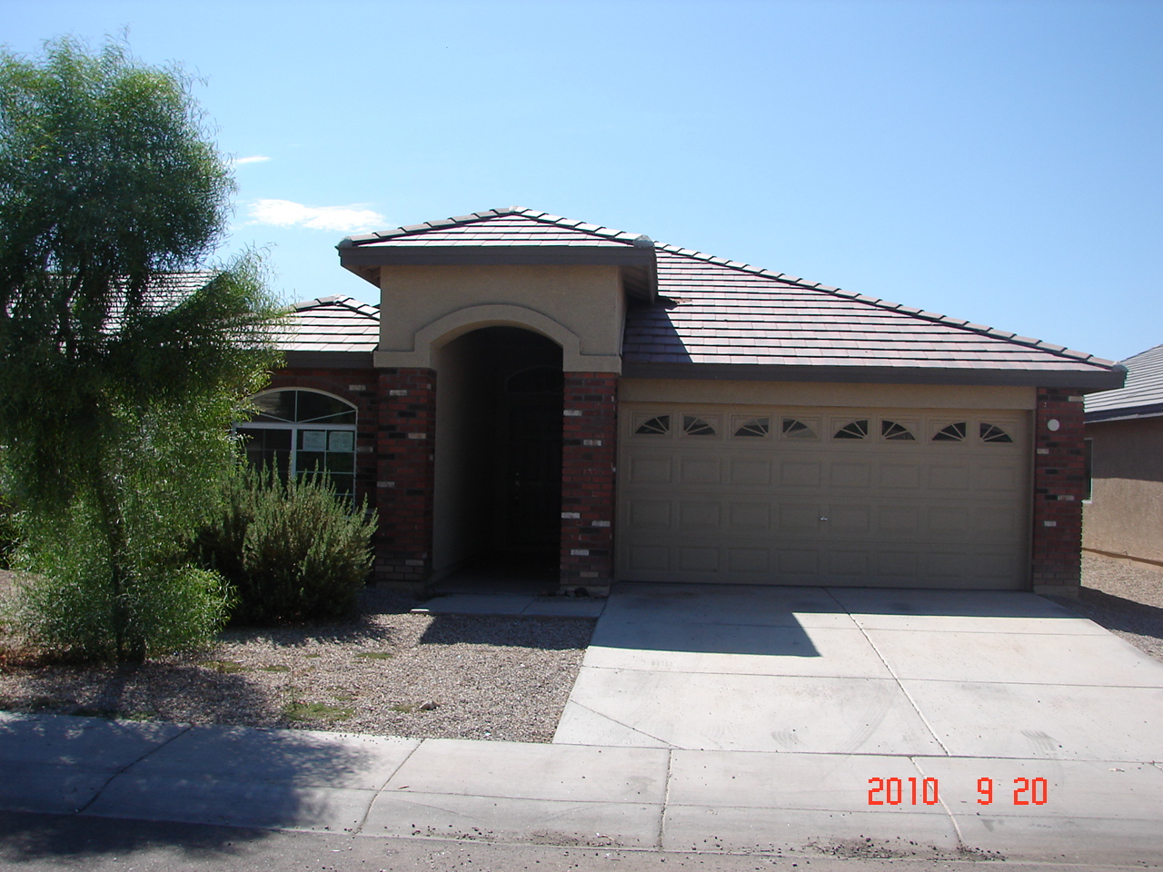 2919 West Grenadine Road Phoenix, AZ 85041 - Photo 1 of 5 -