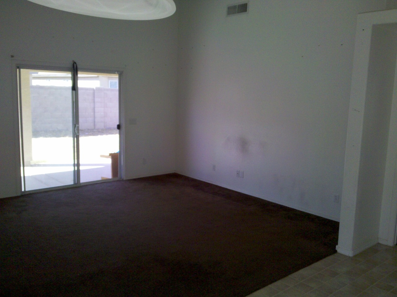 2919 West Grenadine Road Phoenix, AZ 85041 - Photo 4 of 5 -