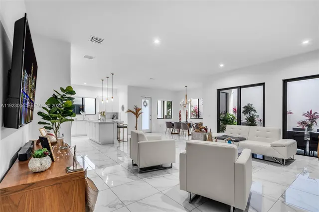 $6,550 | 4363 Northwest 81st Avenue, Doral, FL 33166