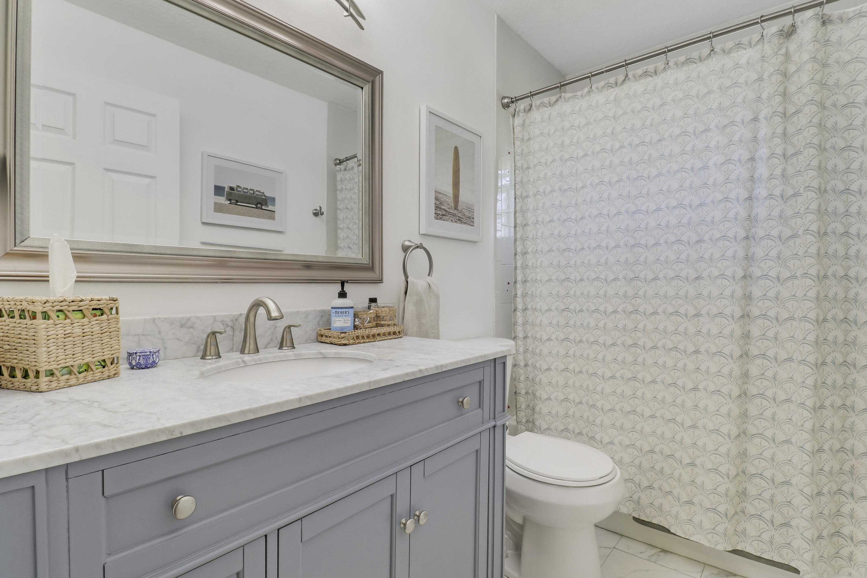550 Southeast Ashley Oaks Way Stuart, FL 34997 - Photo 38 of 62 Guest Bathroom
