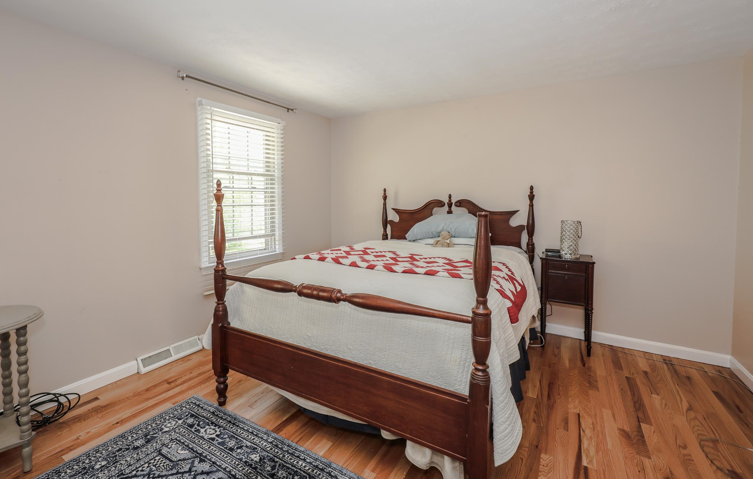 31 Stanstead Place Nashua, NH 03063 - Photo 22 of 42