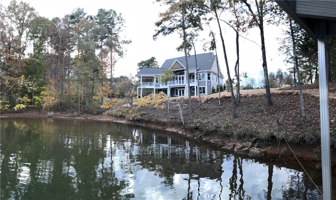 566 Ellenburg Road Seneca, SC 29672 - Photo 3 of 28 Back
