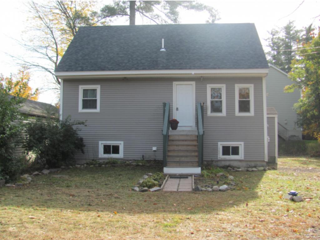 605 Collettes Grove Road Derry, NH 03038 - Photo 2 of 15