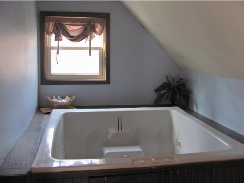 605 Collettes Grove Road Derry, NH 03038 - Photo 13 of 15