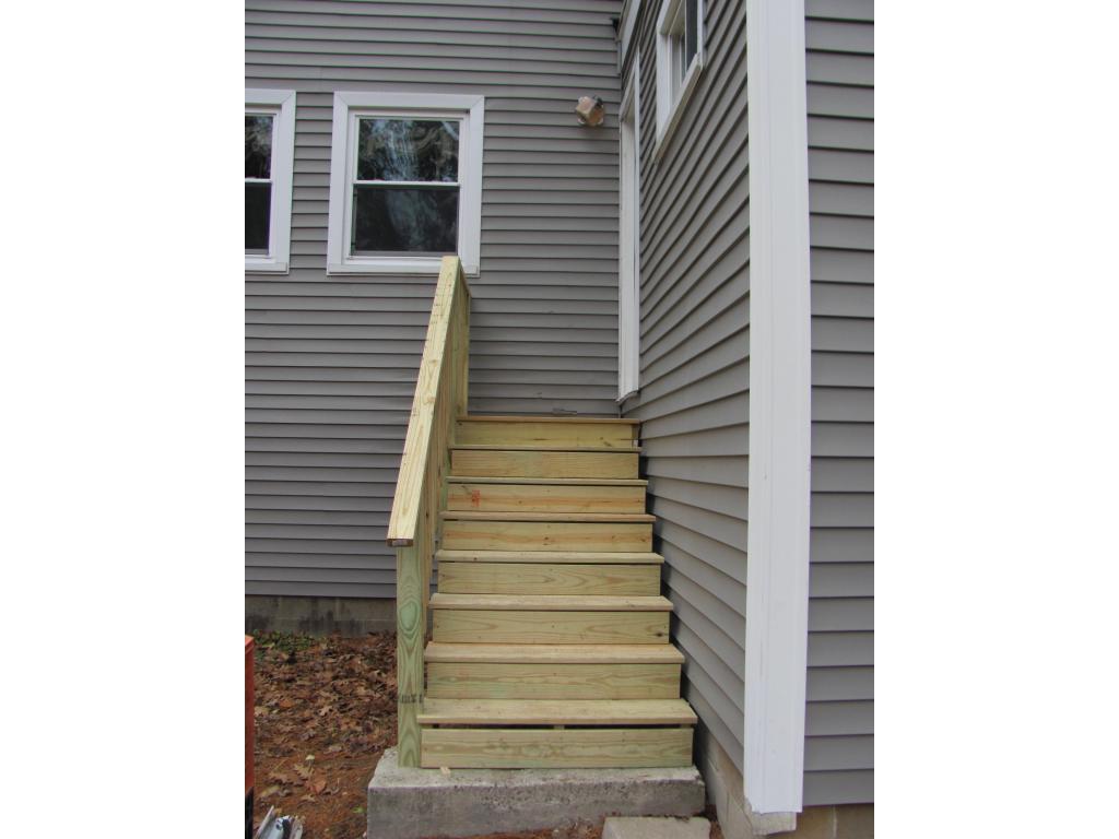 605 Collettes Grove Road Derry, NH 03038 - Photo 6 of 15