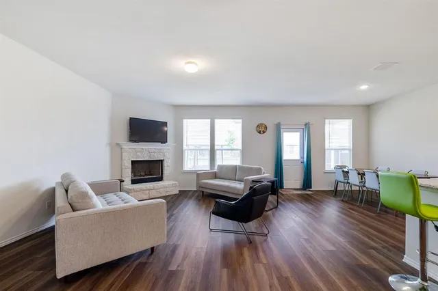 $2,370 | 802 Cormorant Street, Princeton, TX 75407