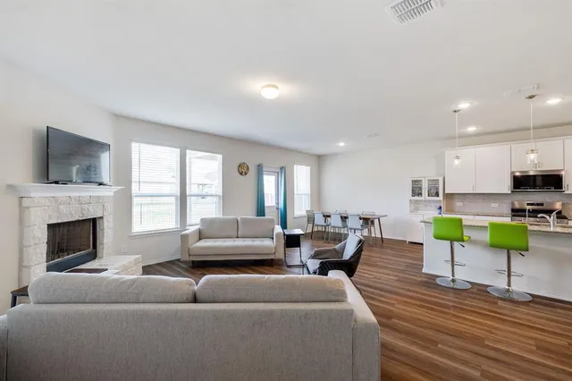 $2,370 | 802 Cormorant Street, Princeton, TX 75407