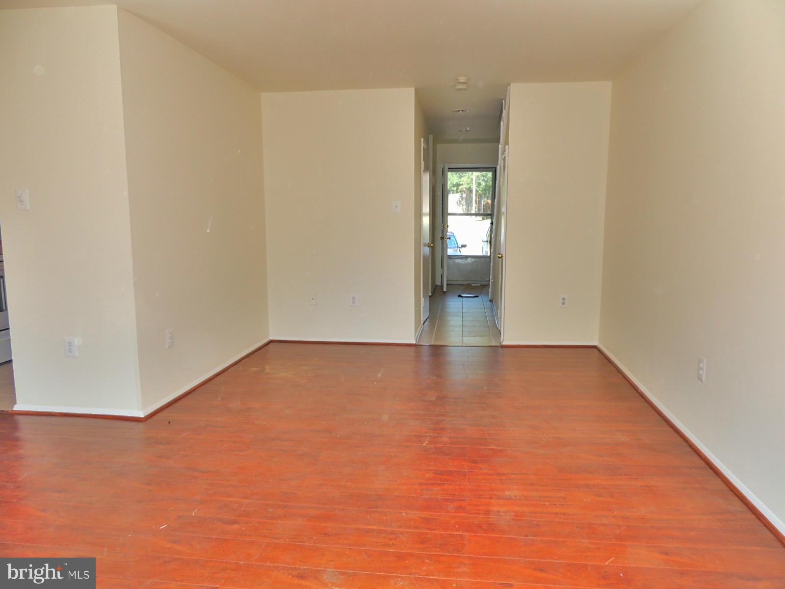 3792 Port Hope Point Triangle, VA 22172 - Photo 4 of 14 Living Room