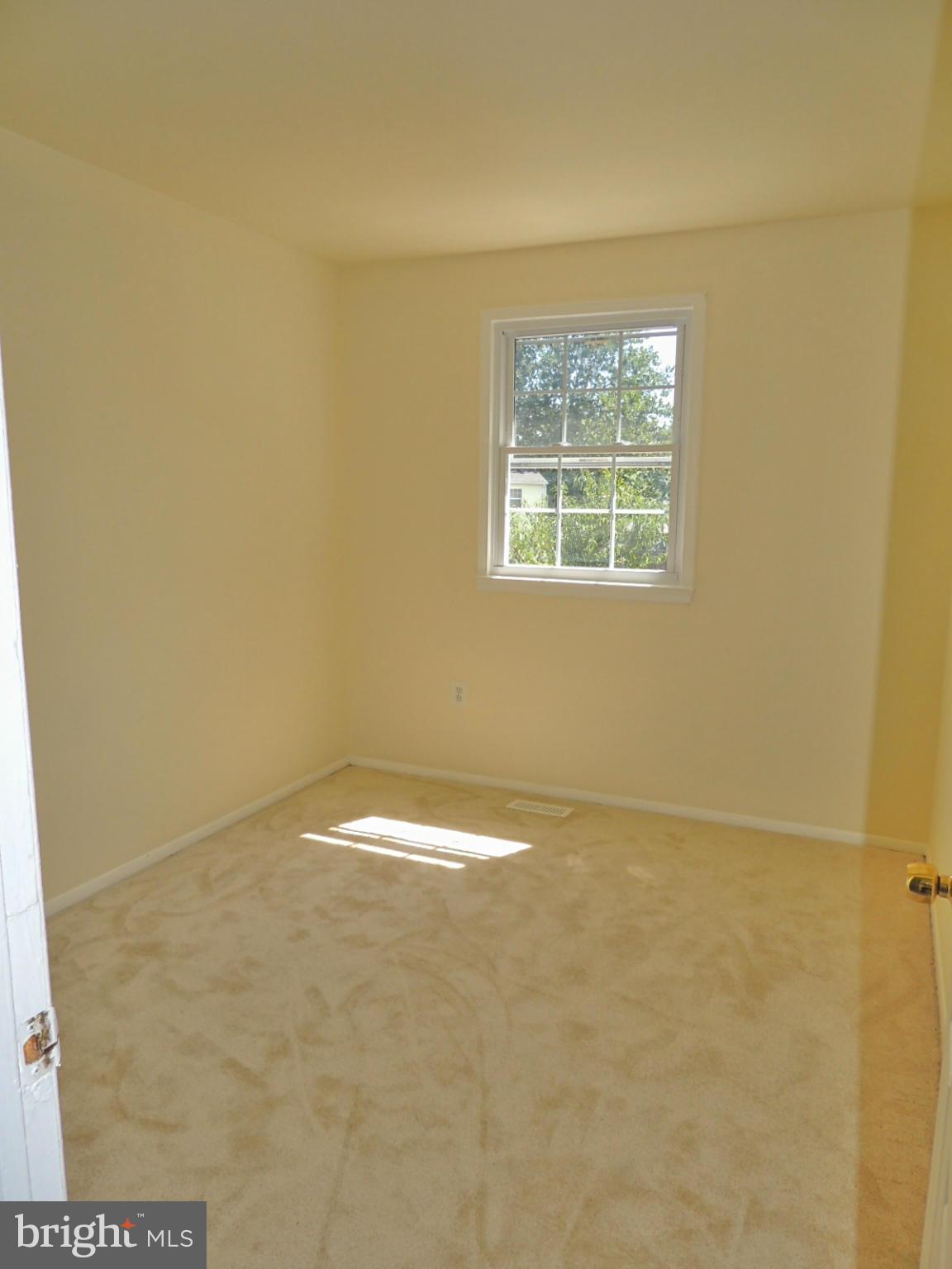 3792 Port Hope Point Triangle, VA 22172 - Photo 7 of 14 Bedroom