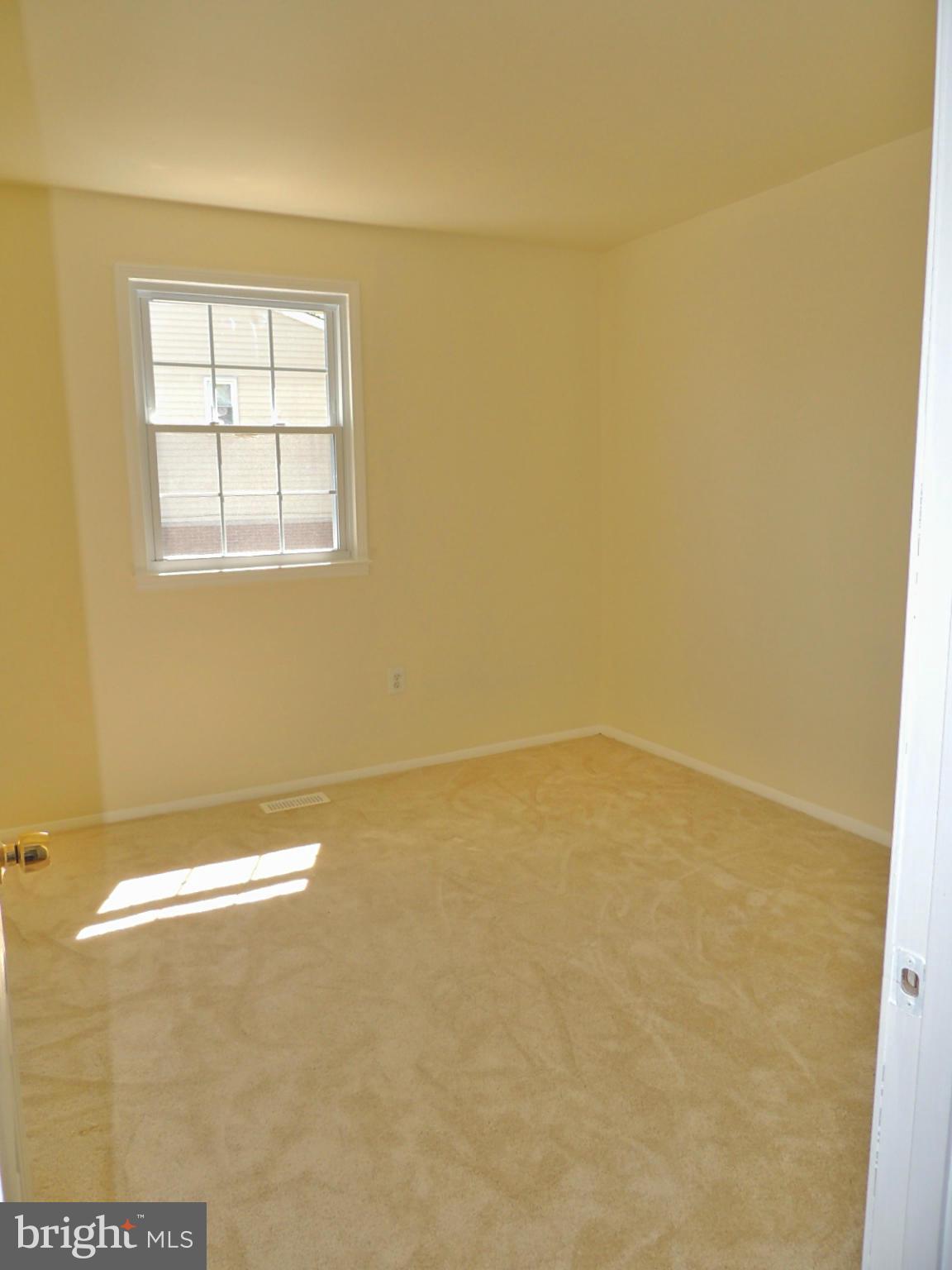 3792 Port Hope Point Triangle, VA 22172 - Photo 8 of 14 Bedroom