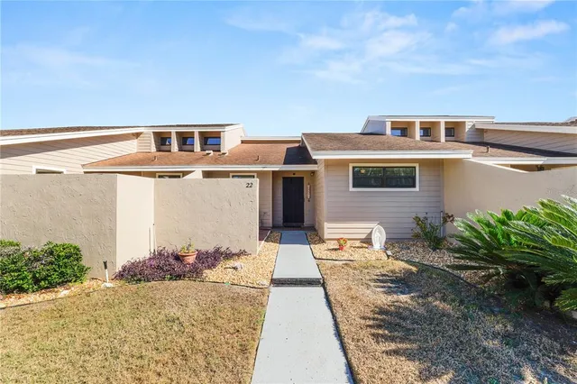 $129,000 | 5225 Imperial Lakes Boulevard, Unit 22, Mulberry, FL 33860