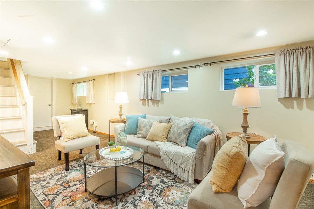 932 North 83rd Street Seattle, WA 98103 - Photo 17 of 25 Gallery Image 17