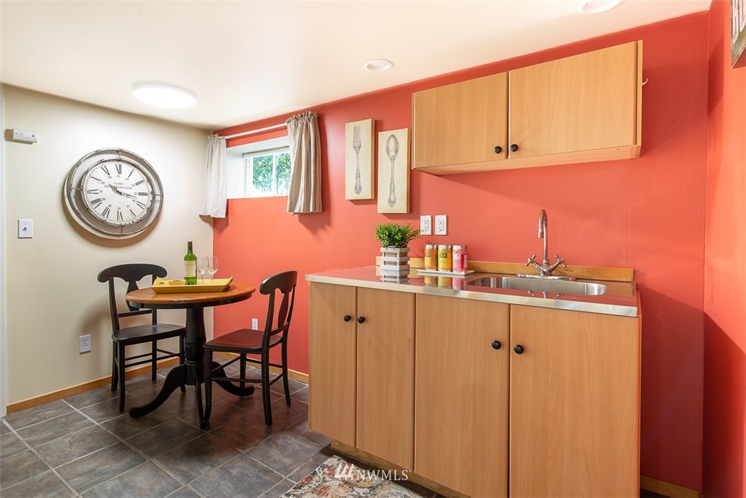 932 North 83rd Street Seattle, WA 98103 - Photo 18 of 25 Gallery Image 18