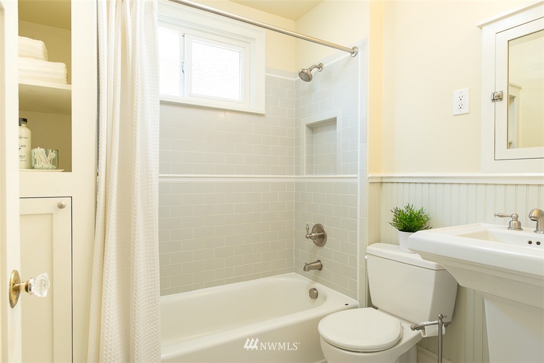 932 North 83rd Street Seattle, WA 98103 - Photo 19 of 25 Gallery Image 19