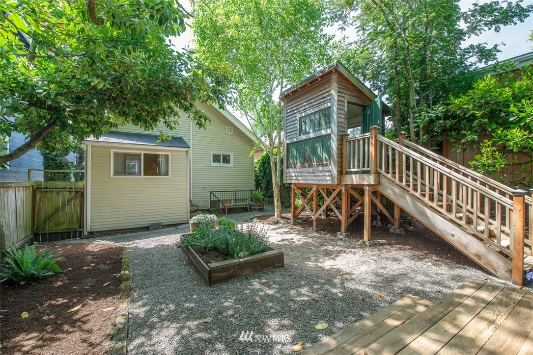 932 North 83rd Street Seattle, WA 98103 - Photo 21 of 25 Gallery Image 21