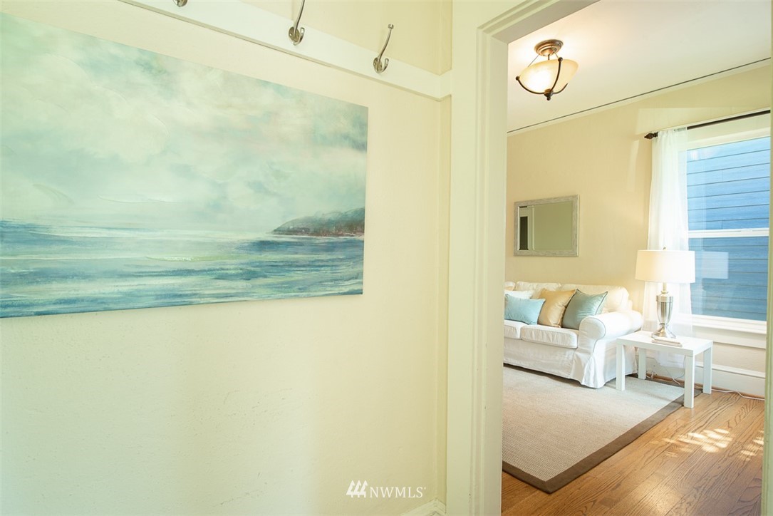 932 North 83rd Street Seattle, WA 98103 - Photo 4 of 25 Gallery Image 4